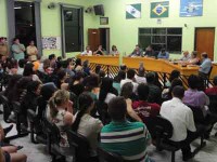 Câmara aprova em primeira votação projeto que regulariza horário de funcionamento do comércio