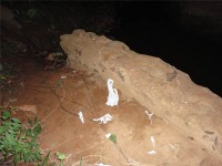 Traficante é preso ao embalar drogas embaixo de ponte